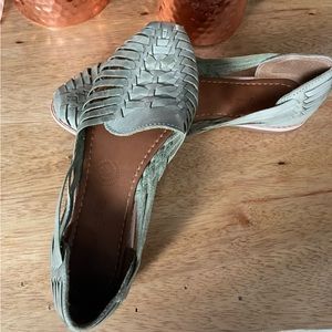 Huarache Sandal, light green, Size 8